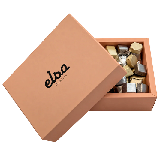 Open peach Elsa Chocolatier 1 kg box with individually wrapped chocolates